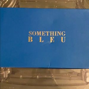 Something Bleu NWT size 10 heels